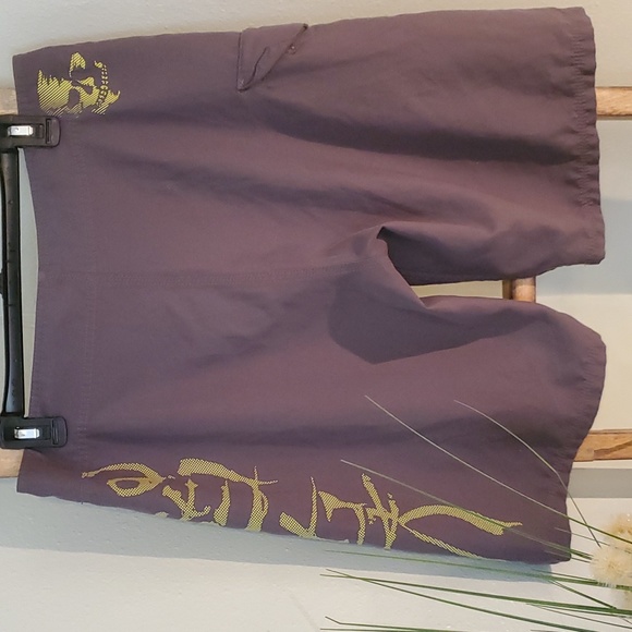 Salt Life La Vida SLX-QD Surfer Shorts - Picture 2 of 12